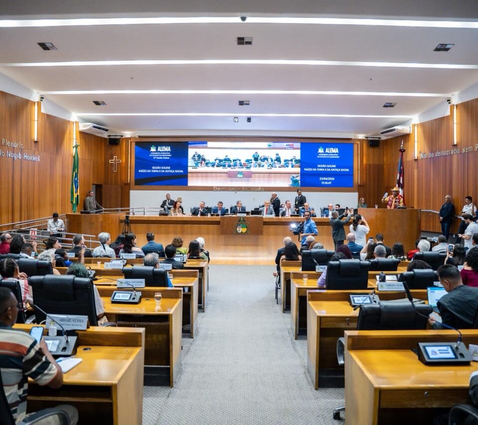 AL homenageia personalidades que lutam pela democratização da terra